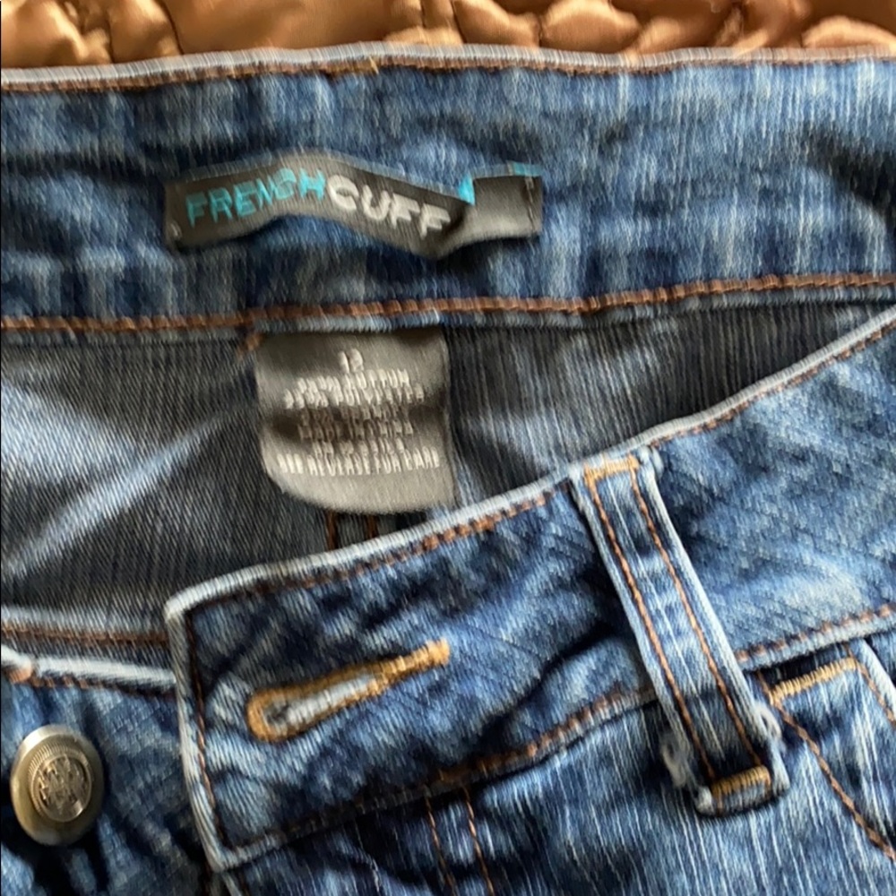 Jeans - Picture 2 of 3